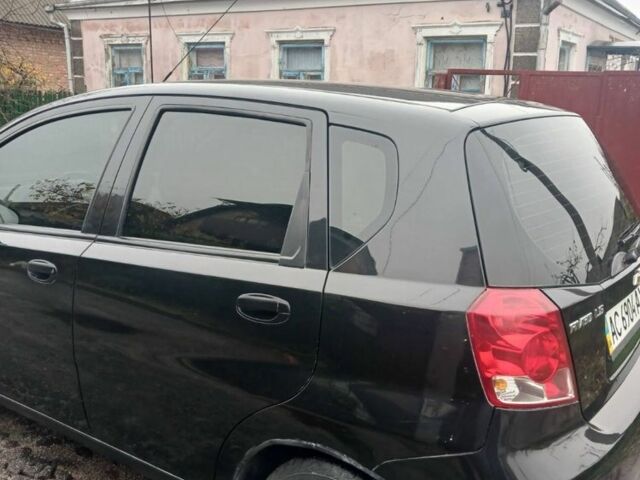 Черный Шевроле Авео, объемом двигателя 10 л и пробегом 185 тыс. км за 3500 $, фото 3 на Automoto.ua