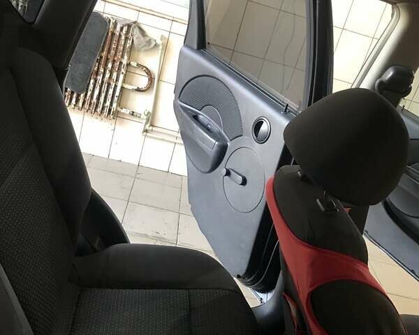 Черный Шевроле Авео, объемом двигателя 1.5 л и пробегом 200 тыс. км за 2600 $, фото 8 на Automoto.ua