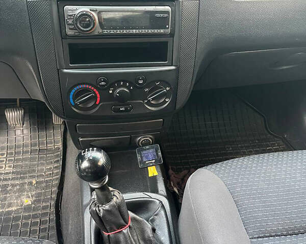 Черный Шевроле Авео, объемом двигателя 0 л и пробегом 160 тыс. км за 2300 $, фото 5 на Automoto.ua