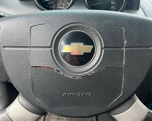 Черный Шевроле Авео, объемом двигателя 0 л и пробегом 160 тыс. км за 2300 $, фото 8 на Automoto.ua