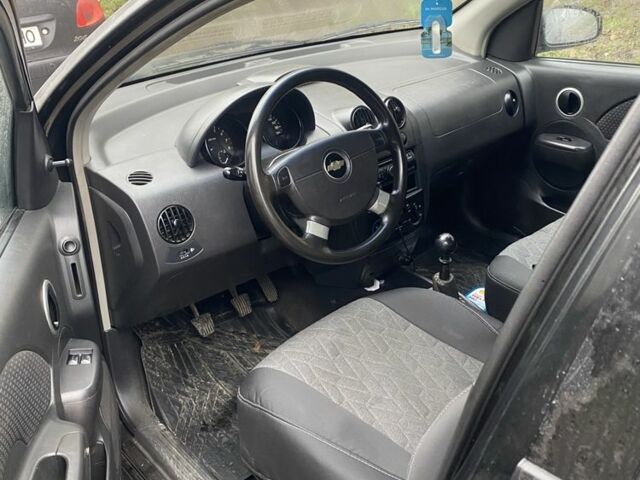 Черный Шевроле Авео, объемом двигателя 1.5 л и пробегом 125 тыс. км за 3500 $, фото 2 на Automoto.ua