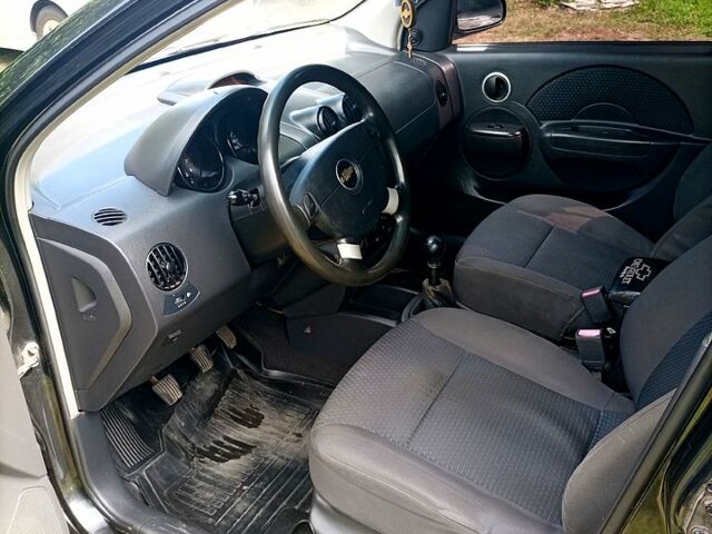 Чорний Шевроле Авео, об'ємом двигуна 1.5 л та пробігом 250 тис. км за 3700 $, фото 6 на Automoto.ua