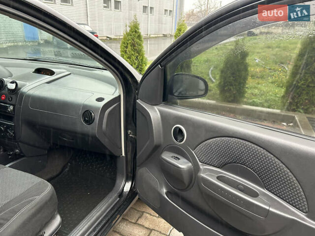 Черный Шевроле Авео, объемом двигателя 1.5 л и пробегом 203 тыс. км за 3000 $, фото 16 на Automoto.ua