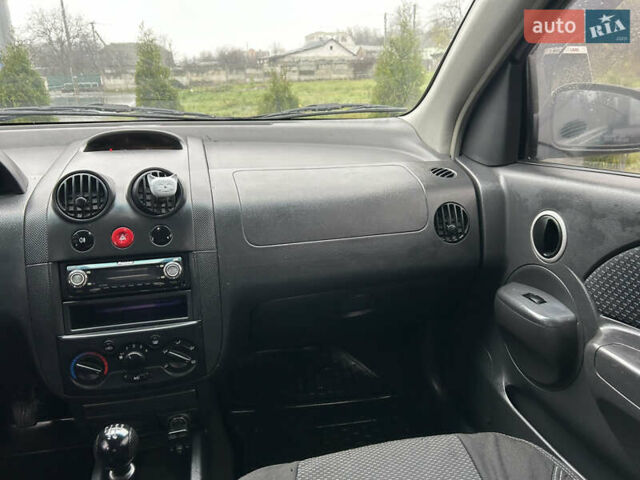 Черный Шевроле Авео, объемом двигателя 1.5 л и пробегом 203 тыс. км за 3000 $, фото 15 на Automoto.ua