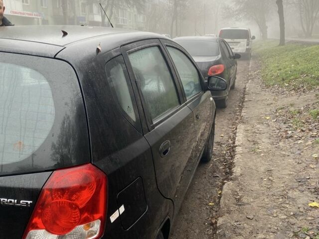 Черный Шевроле Авео, объемом двигателя 1.5 л и пробегом 125 тыс. км за 3500 $, фото 5 на Automoto.ua