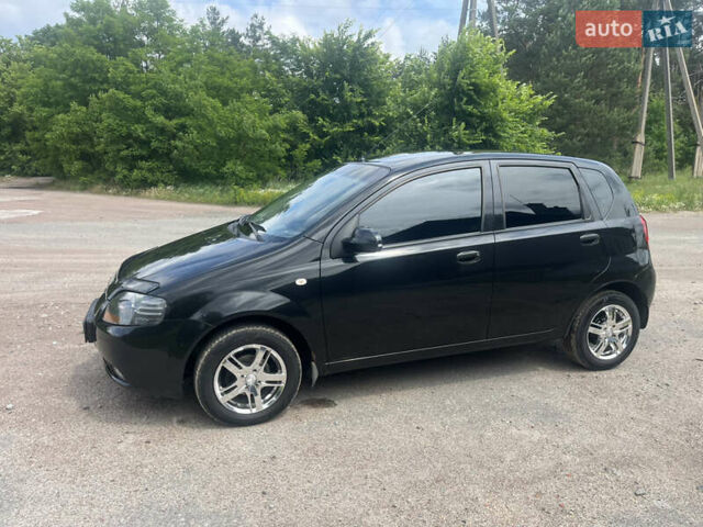 Черный Шевроле Авео, объемом двигателя 1.5 л и пробегом 222 тыс. км за 3800 $, фото 1 на Automoto.ua