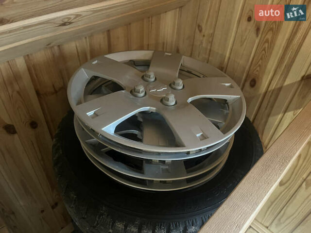 Черный Шевроле Авео, объемом двигателя 1.5 л и пробегом 222 тыс. км за 3800 $, фото 32 на Automoto.ua