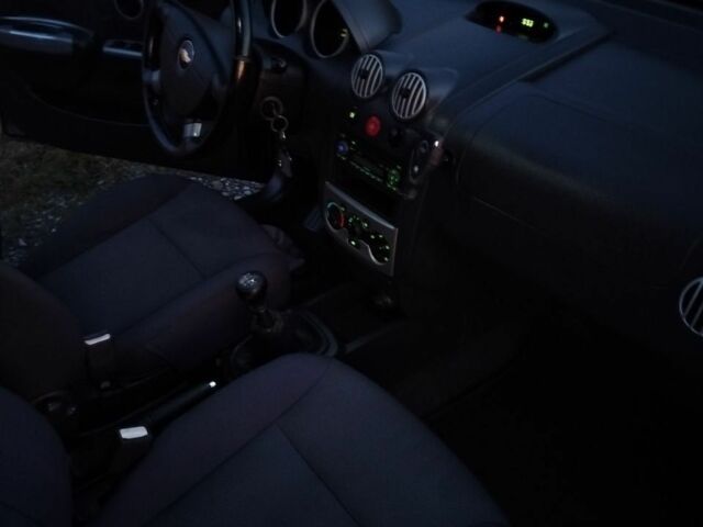 Черный Шевроле Авео, объемом двигателя 1.4 л и пробегом 120 тыс. км за 3600 $, фото 8 на Automoto.ua