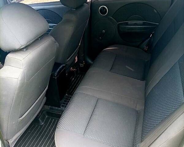 Черный Шевроле Авео, объемом двигателя 1.5 л и пробегом 250 тыс. км за 3700 $, фото 2 на Automoto.ua