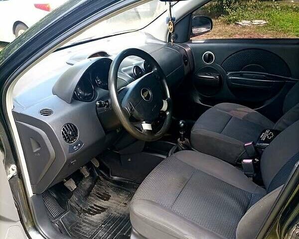 Черный Шевроле Авео, объемом двигателя 1.5 л и пробегом 250 тыс. км за 3700 $, фото 5 на Automoto.ua