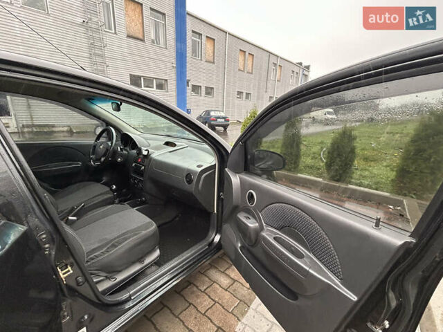 Черный Шевроле Авео, объемом двигателя 1.5 л и пробегом 203 тыс. км за 3000 $, фото 17 на Automoto.ua