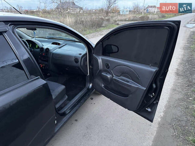 Черный Шевроле Авео, объемом двигателя 1.5 л и пробегом 380 тыс. км за 2900 $, фото 12 на Automoto.ua
