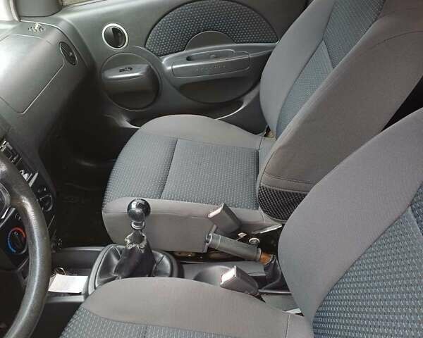 Чорний Шевроле Авео, об'ємом двигуна 1.5 л та пробігом 138 тис. км за 3100 $, фото 4 на Automoto.ua