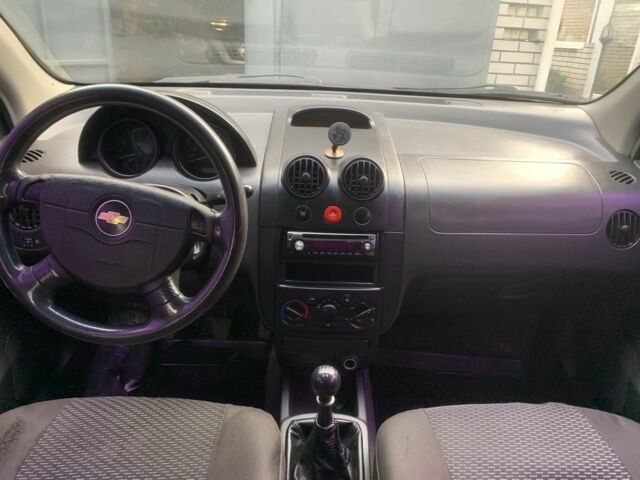 Черный Шевроле Авео, объемом двигателя 1.5 л и пробегом 265 тыс. км за 2950 $, фото 8 на Automoto.ua