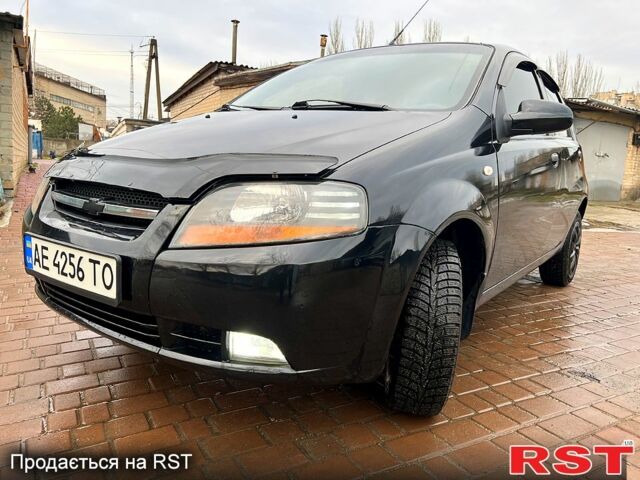 Черный Шевроле Авео, объемом двигателя 1.5 л и пробегом 300 тыс. км за 2999 $, фото 1 на Automoto.ua