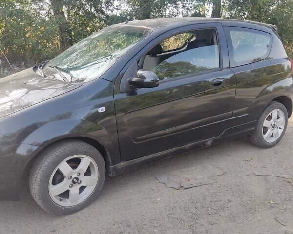 Черный Шевроле Авео, объемом двигателя 1.4 л и пробегом 195 тыс. км за 2700 $, фото 3 на Automoto.ua