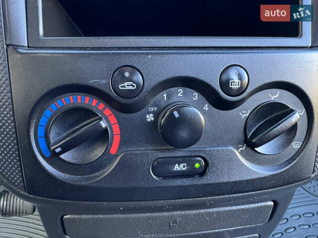 Шевроле Авео 2008 в Дрогобыче на Automoto.ua Черный Шевроле Авео, объемом двигателя 1.6 л и пробегом 170 тыс. км за 4300 $, фото 26 на Automoto.ua