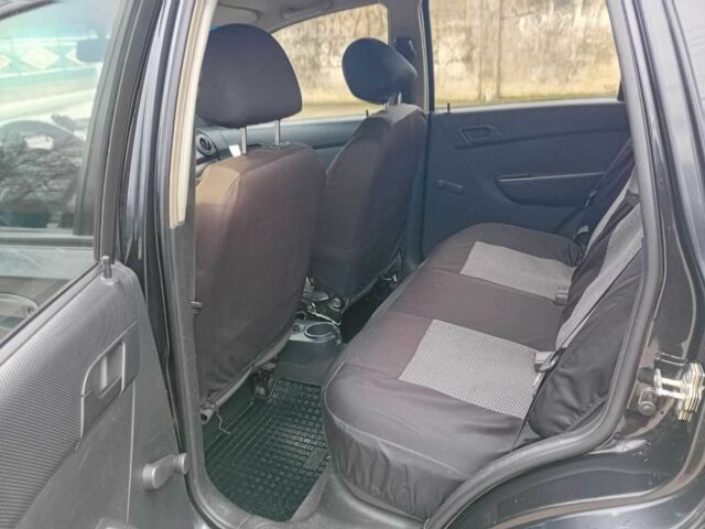 Черный Шевроле Авео, объемом двигателя 1.5 л и пробегом 190 тыс. км за 3600 $, фото 4 на Automoto.ua