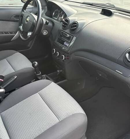 Черный Шевроле Авео, объемом двигателя 1.21 л и пробегом 134 тыс. км за 4500 $, фото 6 на Automoto.ua