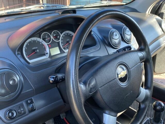 Чорний Шевроле Авео, об'ємом двигуна 0 л та пробігом 153 тис. км за 2300 $, фото 4 на Automoto.ua