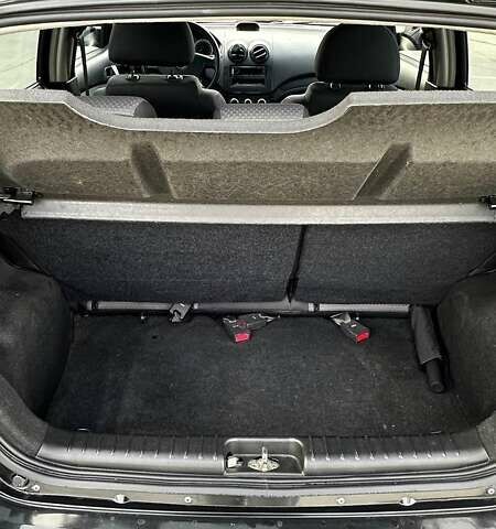 Черный Шевроле Авео, объемом двигателя 1.21 л и пробегом 134 тыс. км за 4500 $, фото 8 на Automoto.ua