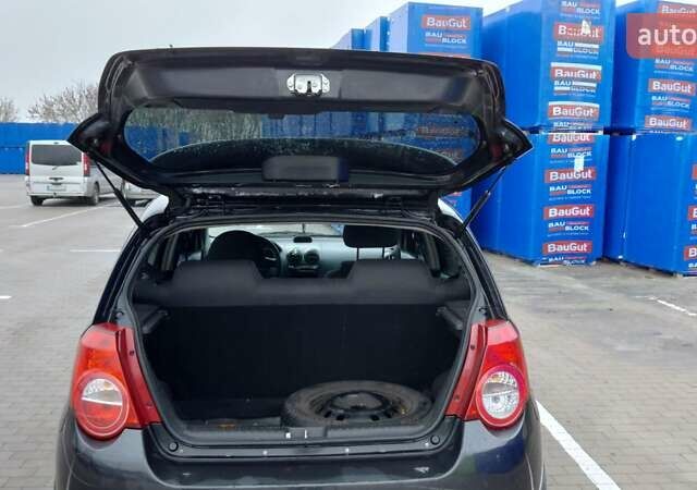 Черный Шевроле Авео, объемом двигателя 1.5 л и пробегом 162 тыс. км за 4200 $, фото 4 на Automoto.ua