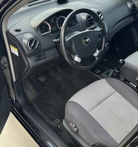 Черный Шевроле Авео, объемом двигателя 1.21 л и пробегом 134 тыс. км за 4500 $, фото 9 на Automoto.ua