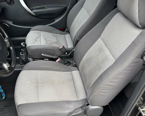 Шевроле Авео 2008 в Киеве на Automoto.ua Черный Шевроле Авео, объемом двигателя 1.5 л и пробегом 199 тыс. км за 3799 $, фото 12 на Automoto.ua