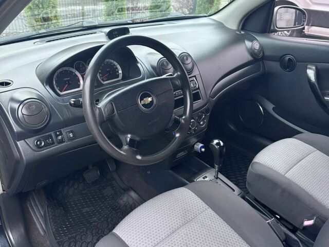 Черный Шевроле Авео, объемом двигателя 1.5 л и пробегом 250 тыс. км за 3100 $, фото 6 на Automoto.ua