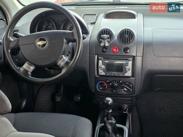 Черный Шевроле Авео, объемом двигателя 1.5 л и пробегом 220 тыс. км за 1999 $, фото 20 на Automoto.ua