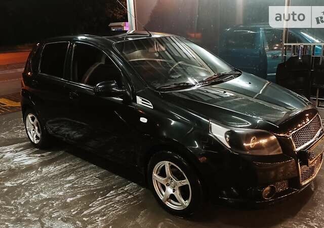 Черный Шевроле Авео, объемом двигателя 1.5 л и пробегом 189 тыс. км за 5100 $, фото 2 на Automoto.ua