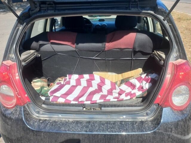 Черный Шевроле Авео, объемом двигателя 1.5 л и пробегом 220 тыс. км за 3200 $, фото 5 на Automoto.ua