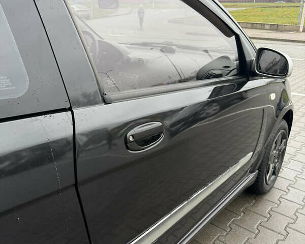 Черный Шевроле Авео, объемом двигателя 1.5 л и пробегом 195 тыс. км за 3800 $, фото 20 на Automoto.ua