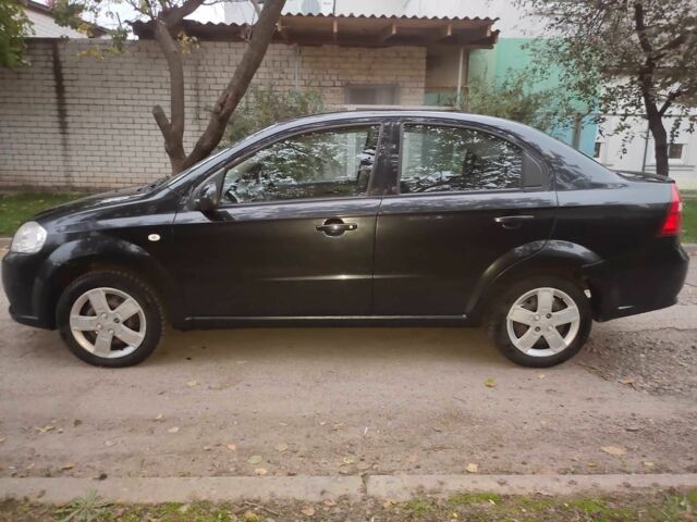 Черный Шевроле Авео, объемом двигателя 1.4 л и пробегом 212 тыс. км за 3200 $, фото 5 на Automoto.ua