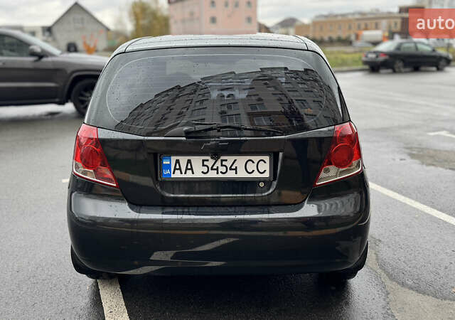 Черный Шевроле Авео, объемом двигателя 1.5 л и пробегом 270 тыс. км за 2999 $, фото 5 на Automoto.ua