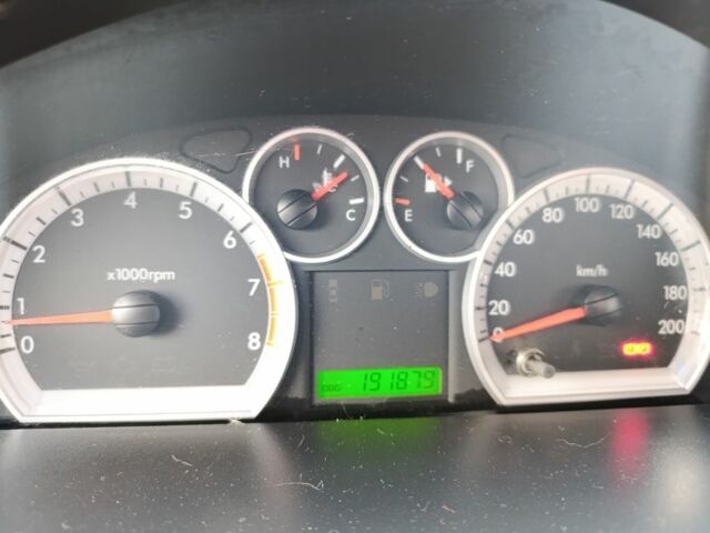 Черный Шевроле Авео, объемом двигателя 1.5 л и пробегом 191 тыс. км за 4500 $, фото 5 на Automoto.ua