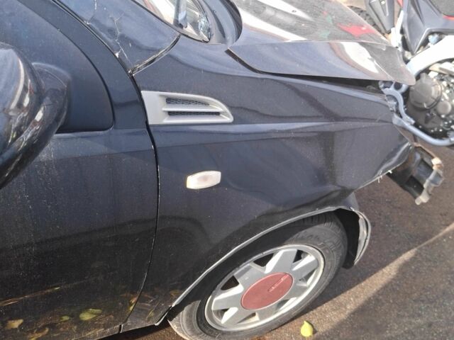 Черный Шевроле Авео, объемом двигателя 1.5 л и пробегом 180 тыс. км за 714 $, фото 10 на Automoto.ua