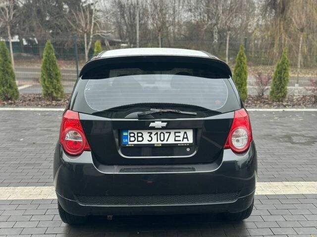Черный Шевроле Авео, объемом двигателя 1.5 л и пробегом 250 тыс. км за 3100 $, фото 1 на Automoto.ua