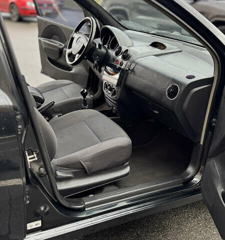 Черный Шевроле Авео, объемом двигателя 1.5 л и пробегом 270 тыс. км за 2999 $, фото 12 на Automoto.ua