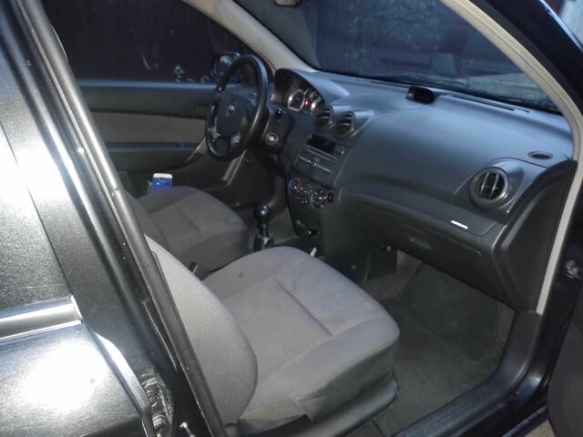 Черный Шевроле Авео, объемом двигателя 1.4 л и пробегом 212 тыс. км за 3200 $, фото 10 на Automoto.ua