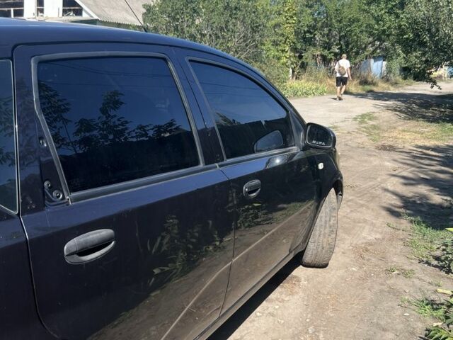 Черный Шевроле Авео, объемом двигателя 1.2 л и пробегом 150 тыс. км за 2200 $, фото 3 на Automoto.ua