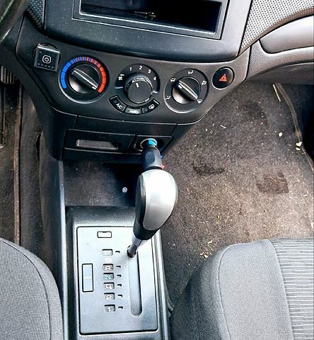 Черный Шевроле Авео, объемом двигателя 1.5 л и пробегом 152 тыс. км за 5300 $, фото 9 на Automoto.ua