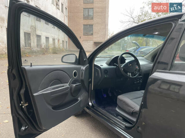 Черный Шевроле Авео, объемом двигателя 0 л и пробегом 200 тыс. км за 2900 $, фото 11 на Automoto.ua