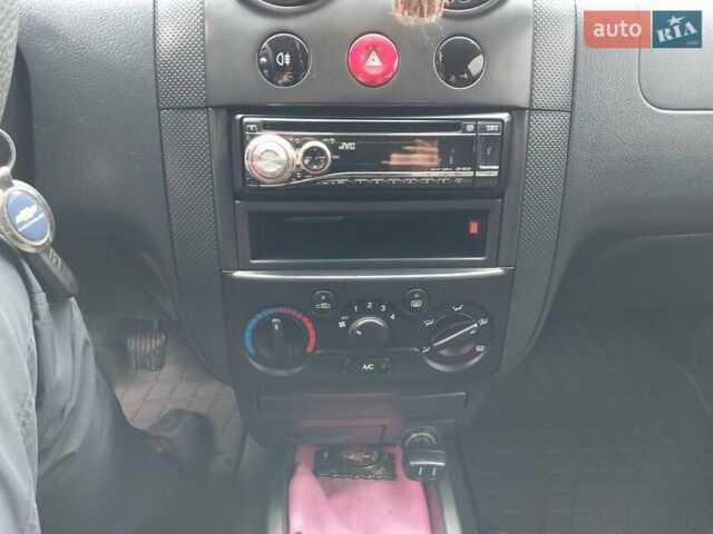 Чорний Шевроле Авео, об'ємом двигуна 1.5 л та пробігом 185 тис. км за 3100 $, фото 10 на Automoto.ua