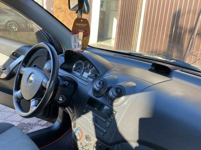 Чорний Шевроле Авео, об'ємом двигуна 0 л та пробігом 153 тис. км за 2300 $, фото 6 на Automoto.ua
