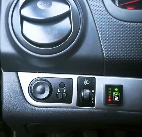 Черный Шевроле Авео, объемом двигателя 1.4 л и пробегом 288 тыс. км за 4200 $, фото 7 на Automoto.ua