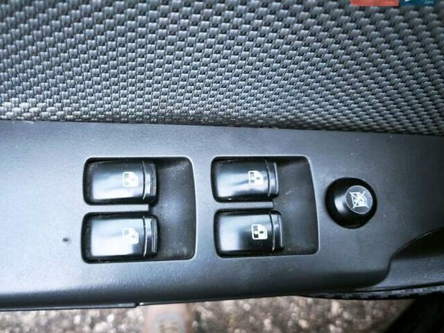 Черный Шевроле Авео, объемом двигателя 1.4 л и пробегом 288 тыс. км за 4200 $, фото 5 на Automoto.ua