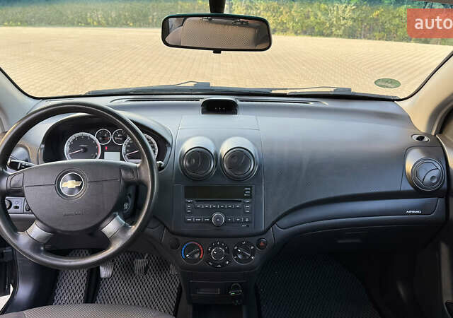 Чорний Шевроле Авео, об'ємом двигуна 1.2 л та пробігом 210 тис. км за 3700 $, фото 10 на Automoto.ua