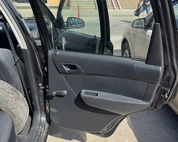 Черный Шевроле Авео, объемом двигателя 1.5 л и пробегом 66 тыс. км за 5000 $, фото 7 на Automoto.ua