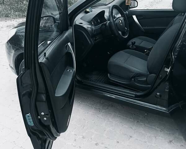 Чорний Шевроле Авео, об'ємом двигуна 1.5 л та пробігом 97 тис. км за 4200 $, фото 4 на Automoto.ua